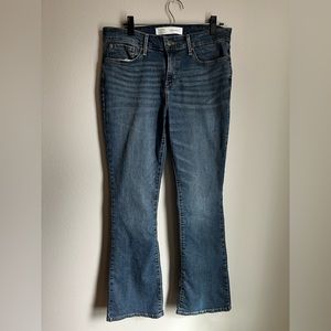 Signature Levi Strauss Mid rise Bootcut Jeans, Size W31 L32